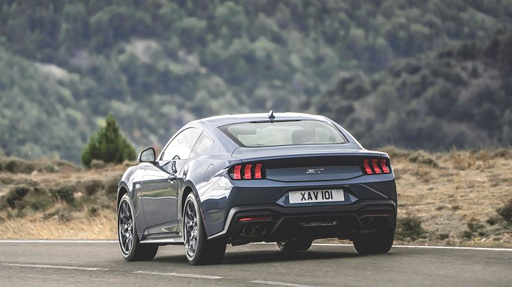 2024 FORD MUSTANG COUPE (9)