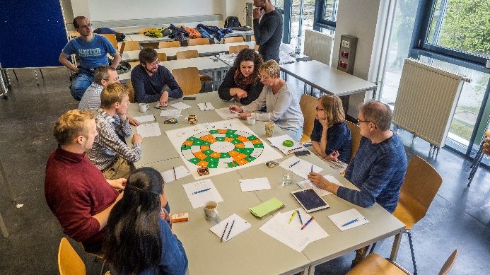 Kreativworkshop in der "IT Security Arena" von Forschungsprofessorin Dr. Margit Scholl.