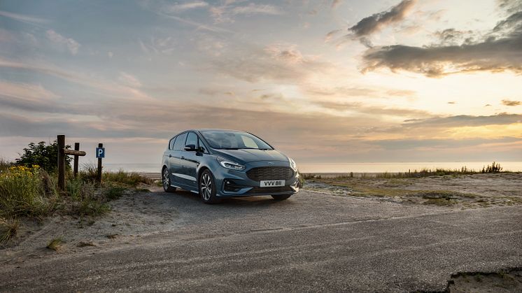 Ford lanserer S-MAX og Galaxy hybrid