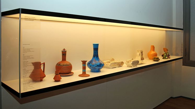 GRASSI Museum für Angewandte Kunst - Keramikobjekte von Christopher Dresser 