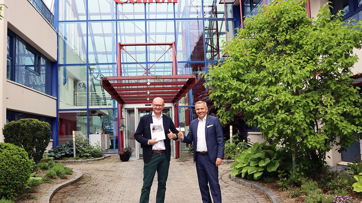 Fra venstre Martin Lorentzen kundeansvarlig hos Canon og Kim Henriksen Direktør for Canon Norges Storkunde-satsing