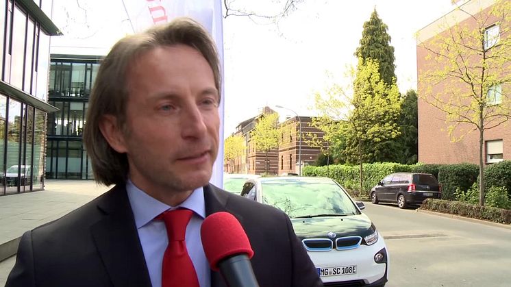 Erste eigene Ladestation für Elektro-Autos enthüllt