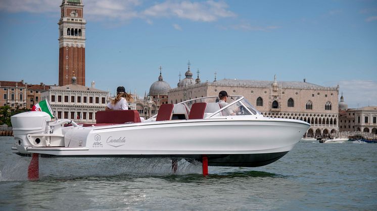 Candela C-7 in Venice