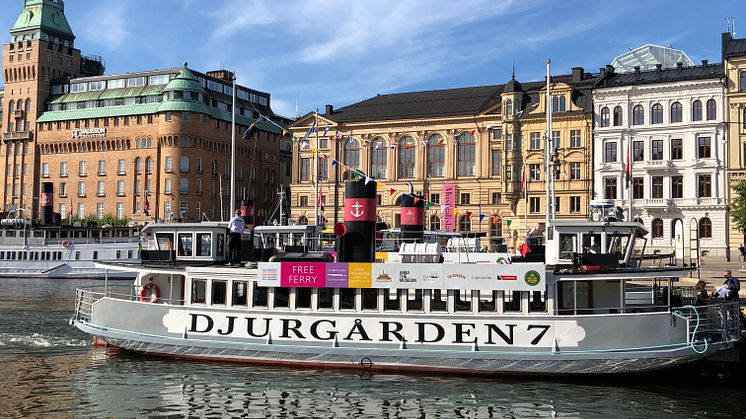 Gratisfärjan till Djurgården vid kaj