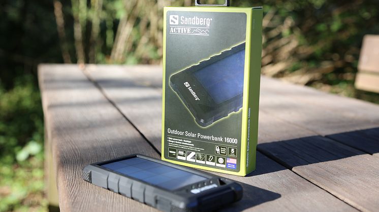 Solcellsladdad powerbank - miljö, förpackning
