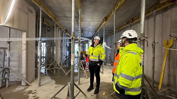 inne i byggnaden i markplan