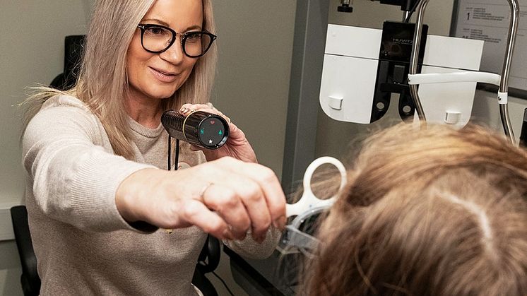 Elin-hansson-optiker-synsam-2.jpg