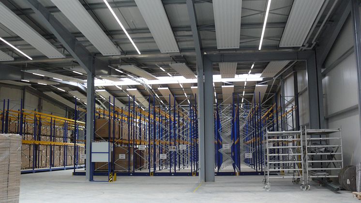 Das neue Verschieberegalsystem erhöht die Lagerkapazitäten am Produktionsstandort Horgau um ein Vielfaches.