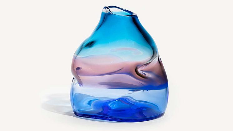 Erika Lagerbielke på Galleri Glas — en glasets maestro hyllar havet