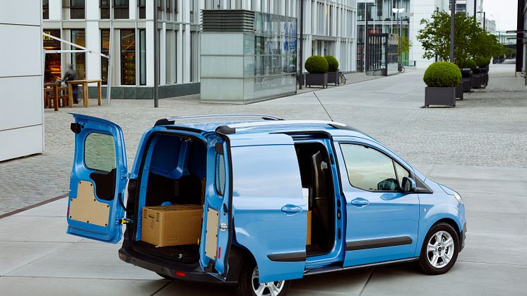 FORD TRANSIT COURIER - 3