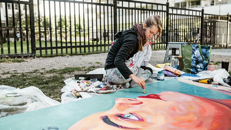 A research project, led by Northumbria University, aims to better connect the care system and expand it include creative health approaches such as art, crafts, sports, gardening or cooking to provide holistic support. Photo: Fotografia Inc/Getty