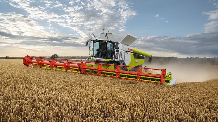 CLAAS LEXION 8900