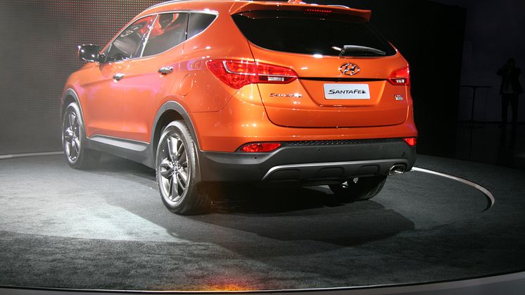 Nye Hyundai Santa Fe; bakfra skrått, venstre