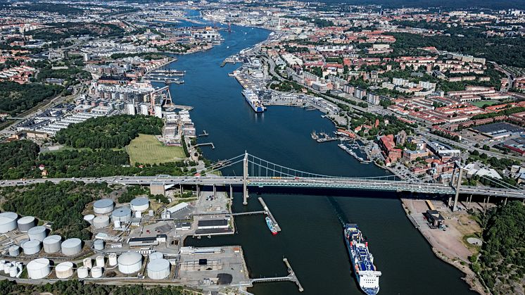 All trafik över och under Hisingsbron och de båda järnvägsbroarna vid Marieholm omfattas av de nu framtagna samverkansreglerna.