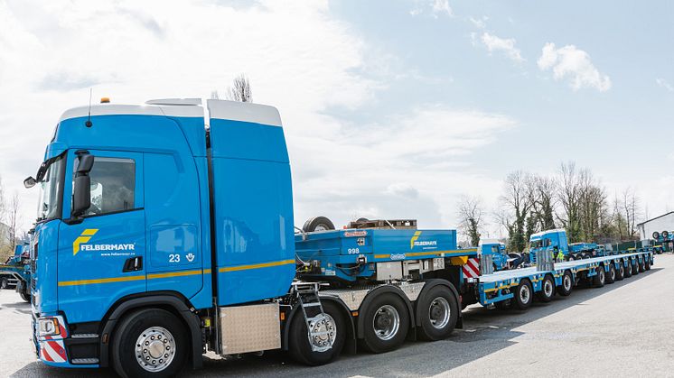 Die Felbermayr Transport- und Hebetechnik GmbH & Co KG hat mit dem vierachsigen Scania 770 S weltweit die erste Schwerlast-Sattelzugmaschine der neuen Scania V8-Generation übernommen.