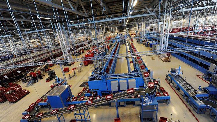 Postens Østlandsterminal på Lørenskog sorterer i dag nesten all post i Norge.