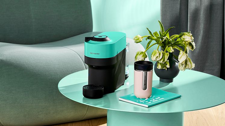 WW_ALL_VL_Vertuo Pop Green_Travel Mug_Landscape_22-27