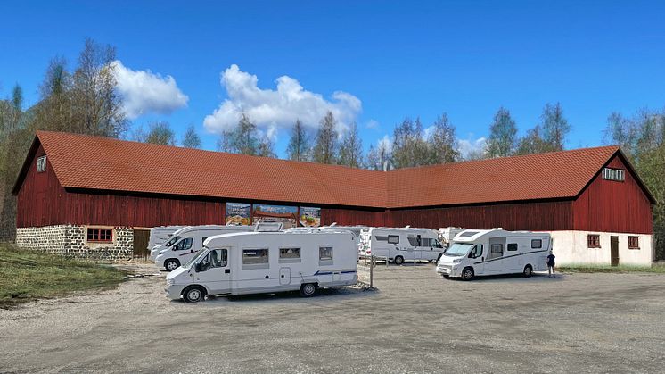 Om inte billigaste så i alla fall Sveriges mest prisvärda camping- och ställplatser 2023. För både husvagnar och husbilar med full service i Axmar.