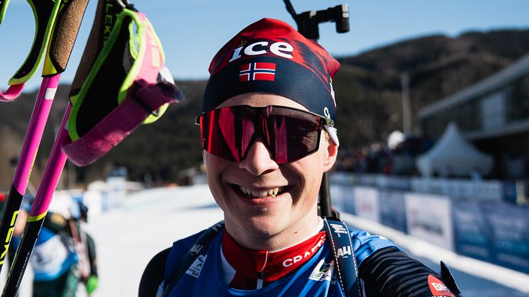 SMILER FOR VM-PLASS: Isak Leknes Frey er klar for å reise til Otepää. Foto: Emil Sørgård/NSSF