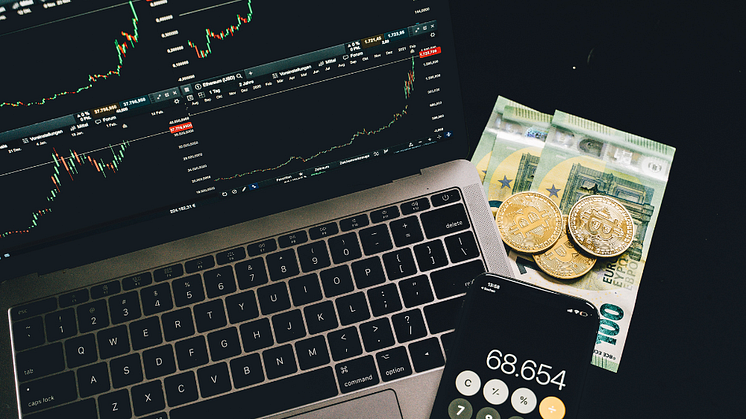 Wo kaufe ich meine Aktien & ETFs? Brokervergleich für Anfänger:innen
