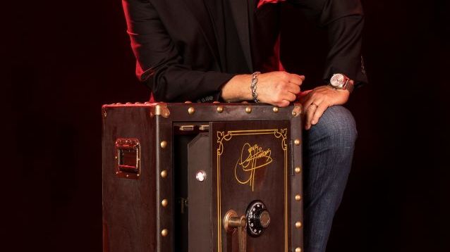 ​Gene Simmons inviterer til en eksklusiv opplevelse med The Vault Experience