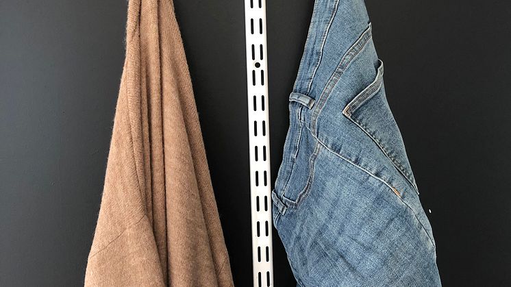 Elfa_door_rack_clothesstorage