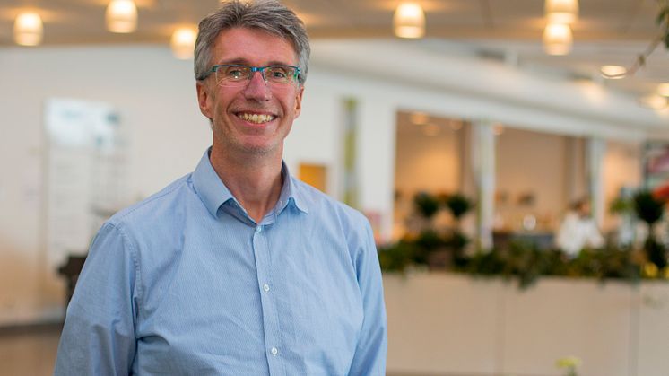 Högskolan i Skövde arbetar med virtuell simulering som utbildningsverktyg för blåljuspersonal. - Nu får våra spelutvecklingsstudenter en unik möjlighet att lyssna på experter, användare och utvecklare samt testa det, säger Per Backlund, professor.