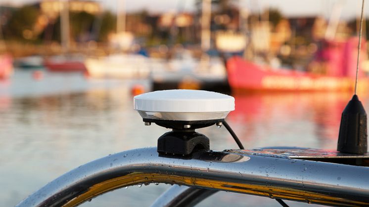 RockFLEET automatically switches from satellite to transmit GPS and M2M data over 2G/3G/4G and GPRS networks when available.