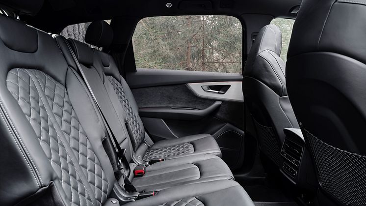 Audi Q7 TFSI e (Navarreblå)