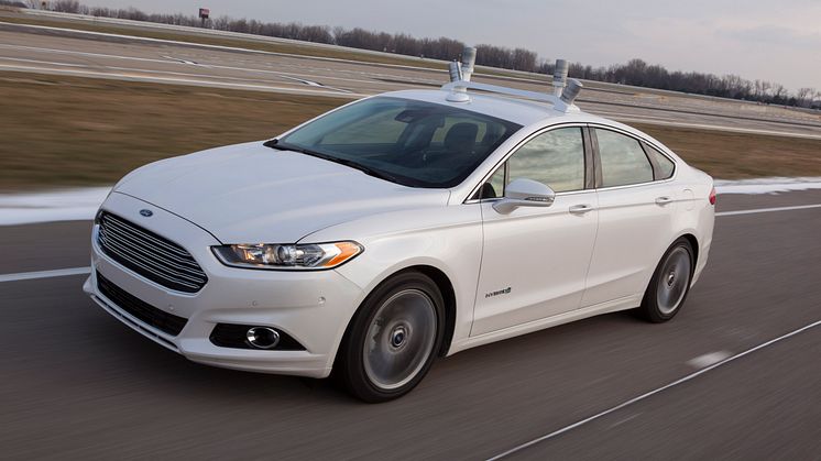 Ford esittelee automatisoidun Fusion Hybrid -tutkimusauton