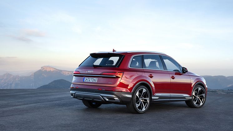 Audi Q7 (Matadorrød)