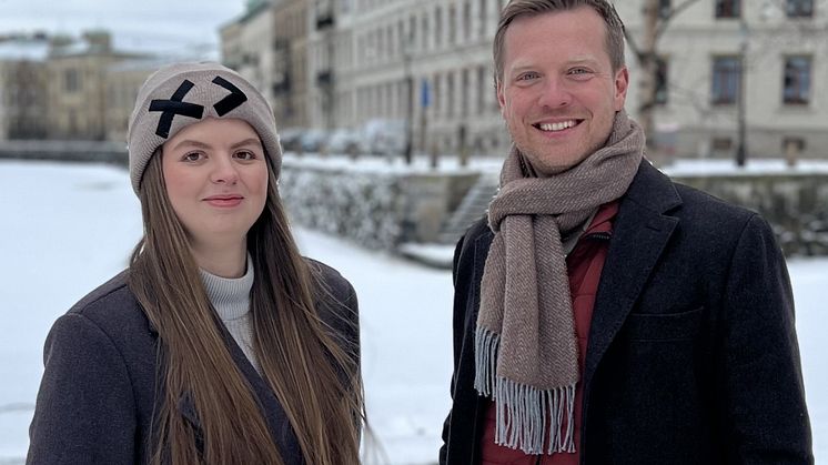 Elin Magnusson och Björn Sandsundet på Structor Mark Väst ser hoppfullt på framtiden. Foto: Structor 