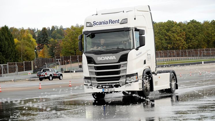 Die Spedition Spengler nutzte das Scania Fahrsicherheitstraining kurzerhand als Firmenevent.