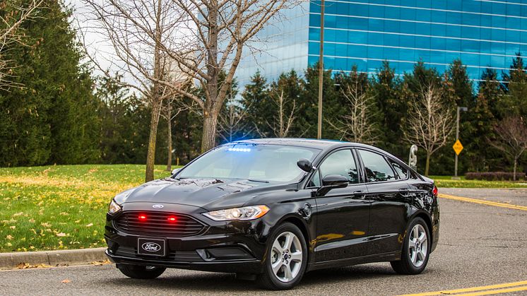 Ford-Special-Service-Plug-In-Hybrid-Sedan (1)