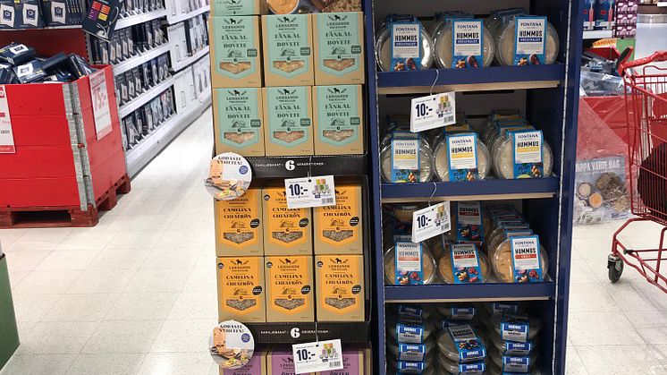 Knäckebröd och Fontana i butik2..jpg