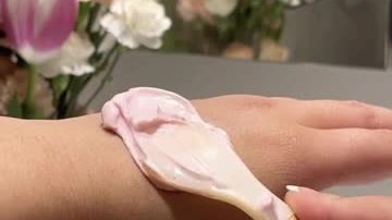 Eminence Organics Strawberry Rhubarb Masque.mov