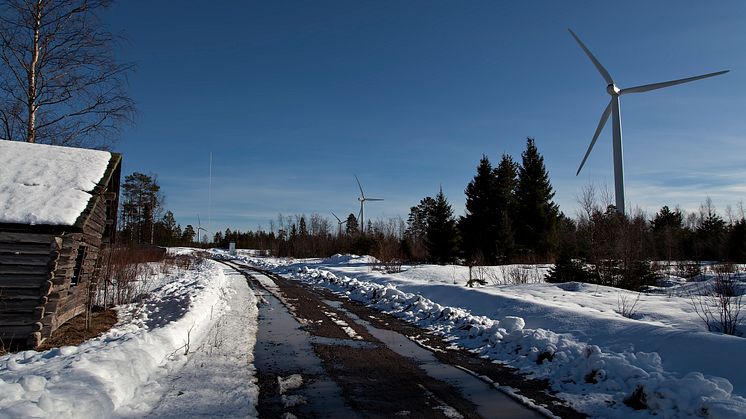 Vel blåst februar gir lavere strømpris