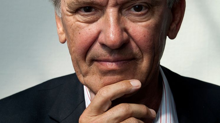 Jan Eliasson och Hans Albrektsson pratar vatten hos WaterAid