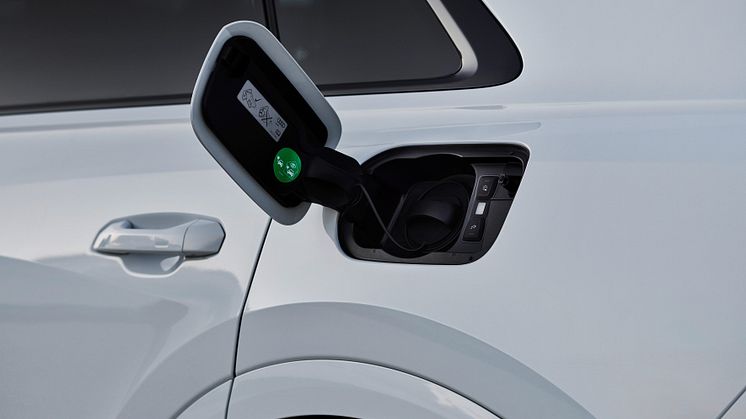 Audi Q8 TFSI e ladeklap