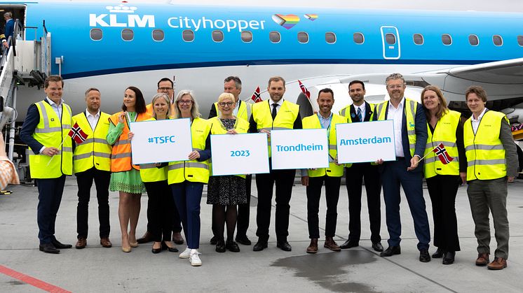 KLM har netop modtaget tre priser for sit arbejde med bæredygtigt flybrændstof, affaldsminimering og udvikling af bæredygtige løsninger i luftfartsindustrien. 