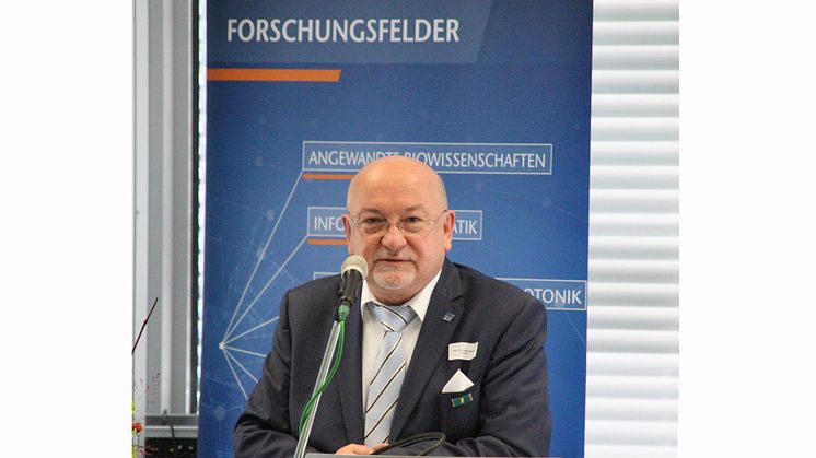 TH-Präsident Ungvári bei seiner Eröffnungsrede zum Tag der Luft- und Raumfahrt 2017.