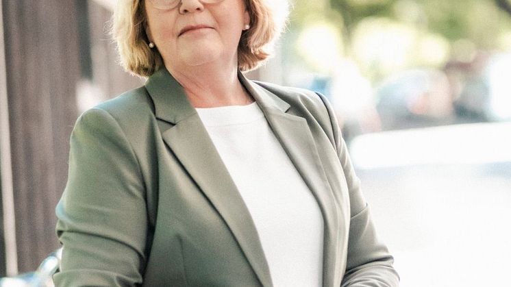 Svenonius: Regeringen gömde sig bakom Folkhälsomyndigheten