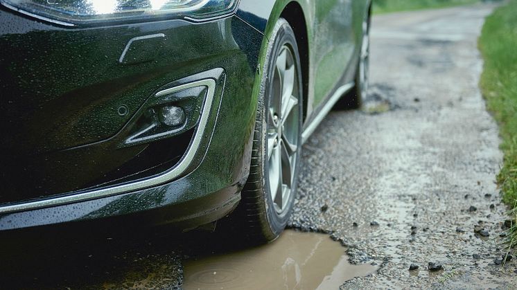 Ekstra mange veihull på europeiske veier:  Ny Ford-teknologi reduserer skadene