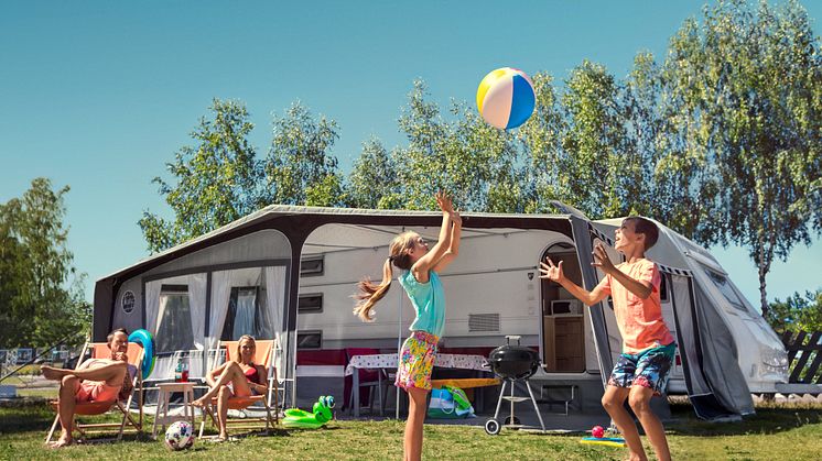 Storaffär inom besöksnäringen: Parks and Resorts gör gemensam satsning med First Camp på Skara Sommarland