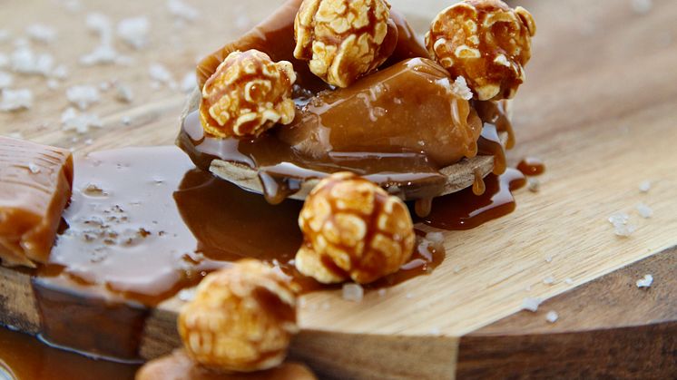 Popcorn-Caramel-salt-zoom-Lifestyle-TwinPop-snacks-Beriksson.jpg