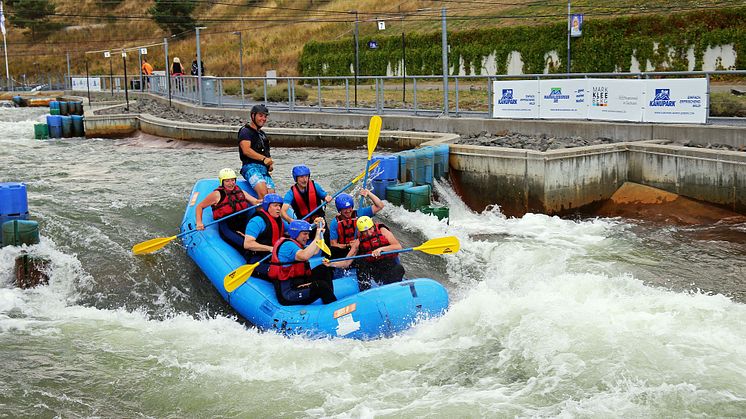Kanupark Markkleeberg - Martin Dulig beim Wildwasser-Rafting