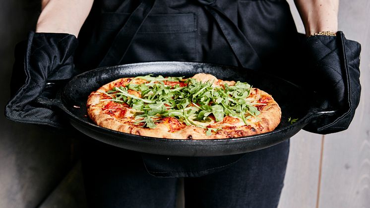 Gjutjärnspanna till grillen
