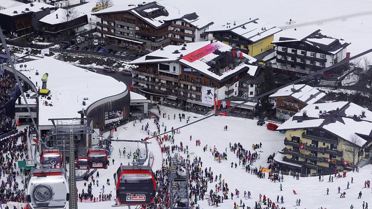 Führender Skihersteller präsentiert frischen Markenauftritt und neue Produkte  bei der FIS Alpinen Ski-Weltmeisterschaft 2025