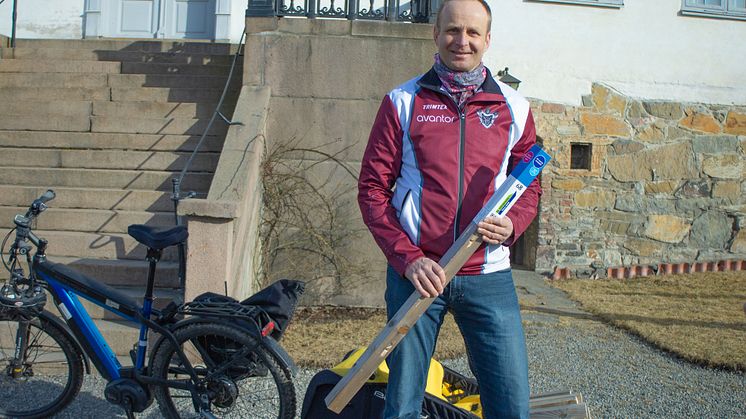 Nils Bergan fra stolpejakten foran Oslo ladegård.