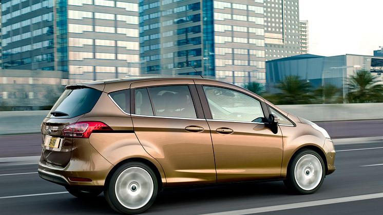 Ny säkerhetsteknik på Ford B-MAX förväntas minska eller mildra olyckorna i stadstrafiken 